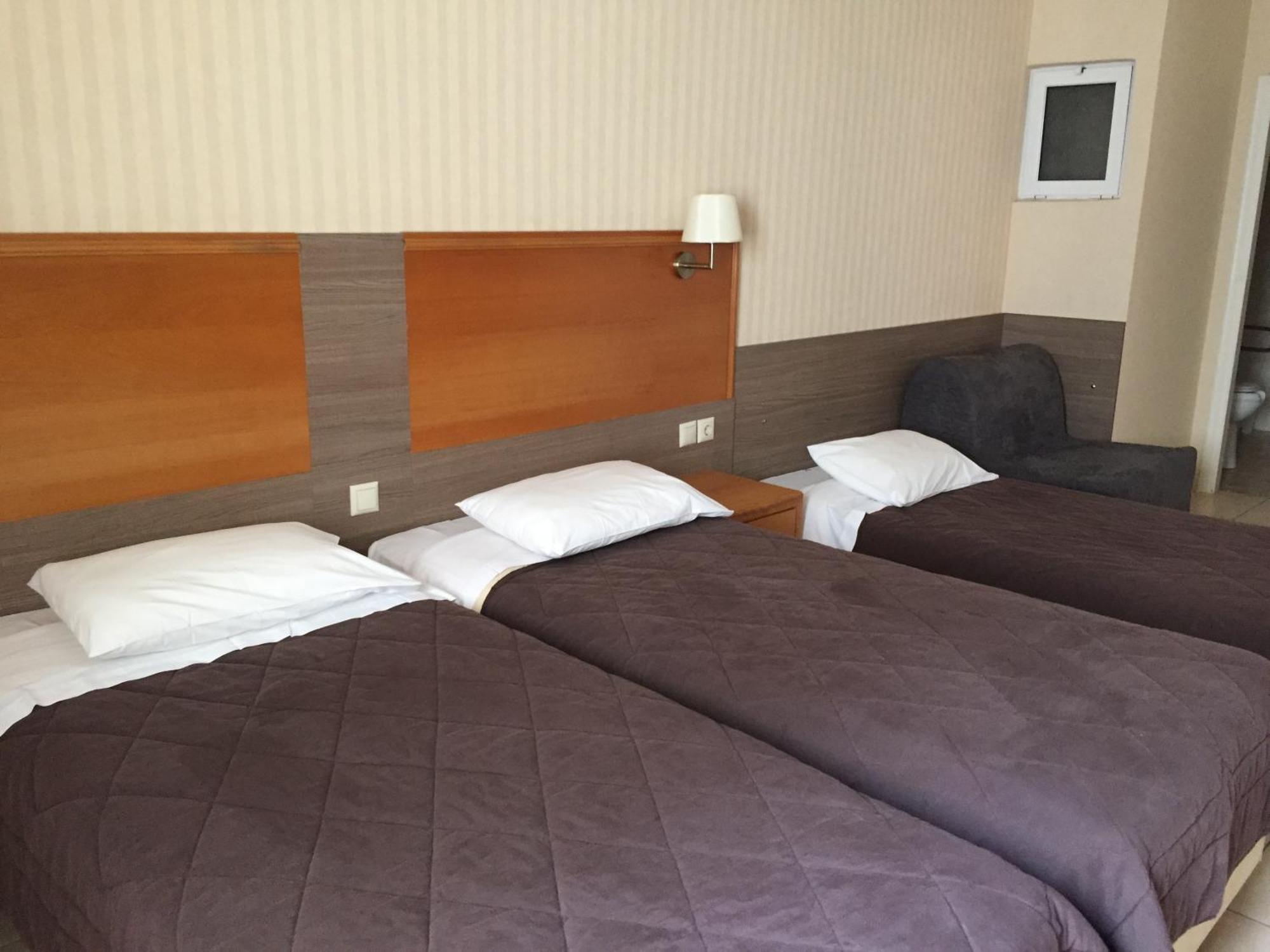 Hotel Ostria Kalamata Pokoj fotografie